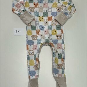 Little Sleepies checkmates crescent zippy